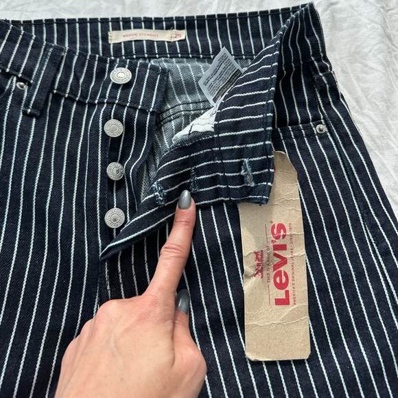 NEW Levi Stripped Blue Mom Jeans - Picture 5 of 7